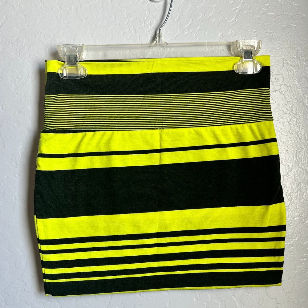 Rue21 | Striped Yellow and Black Mini Skirt, Size Small